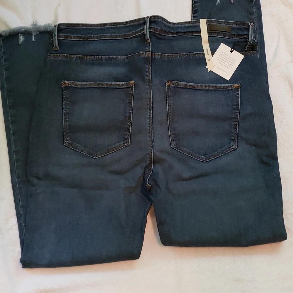 Jaen Ashley Jeans - Picture 4 of 4